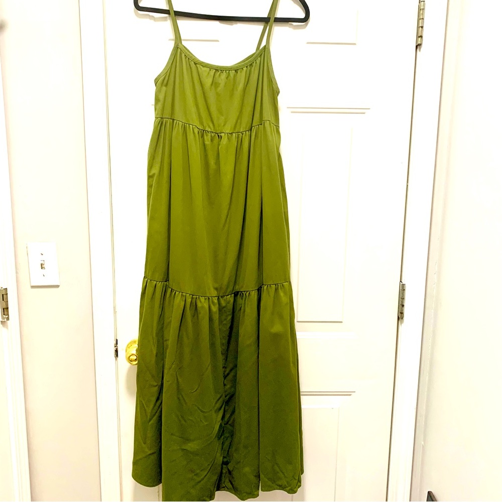 NWOT F21 Green Tiered Maxi Dress